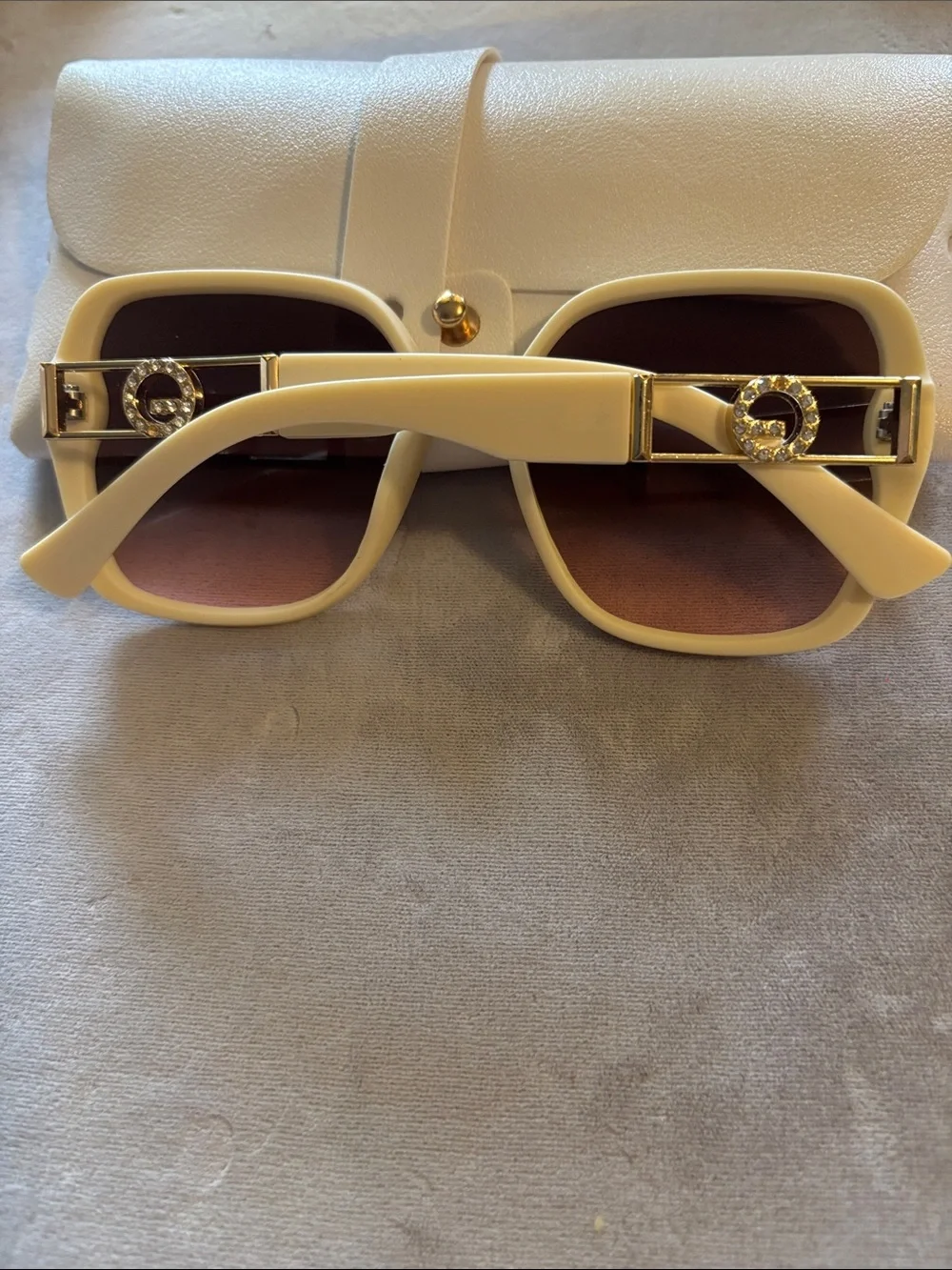 Beige Women's Oversized Square Sunglasses with Matching Case